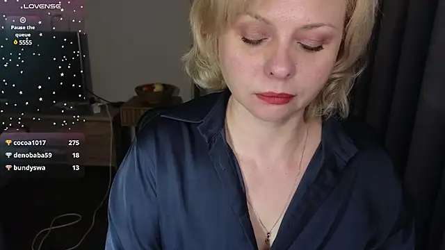 Snapshot of Gray_swann chatting on 02-05-25, 01:00 Gray swann online show from 02-05-25, 01:00