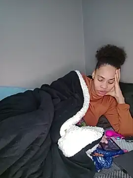 Snapshot of Su_Duarte_1 chatting on 06-12-26, 01:48 Su Duarte 1 online show from 06-12-26, 01:48