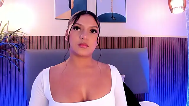 NicolleeEvanss online show from 12-18-25, 12:11