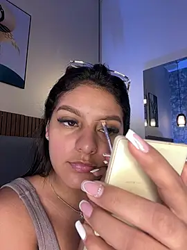 NicolleeEvanss online show from 07-20-26, 10:29