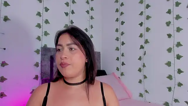 Snapshot of Miaa_Garcia chatting on 06-20-26, 10:56 Miaa Garcia online show from 06-20-26, 10:56
