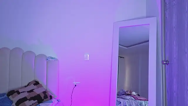 charlotte 002 online show from 04-21-26, 09:06