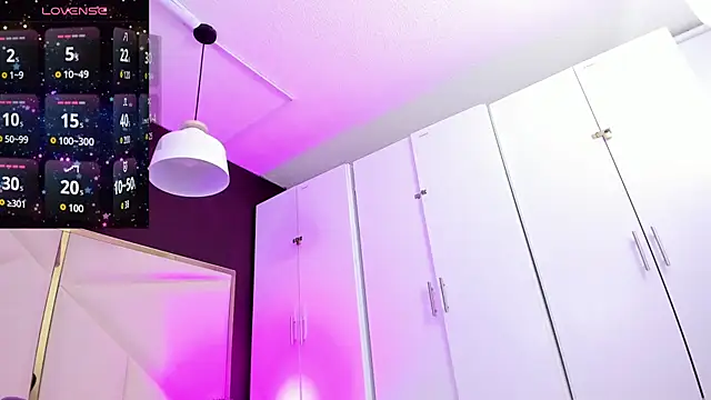 April bowie online show from 01-09-26, 11:24