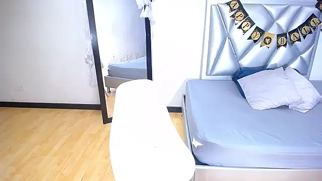 exotic karmella online show from 10-22-25, 08:41