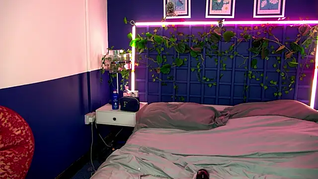 Snapshot of FerrariRedxBabestation chatting on 11-09-25, 09:13 FerrariRedxBabestation online show from 11-09-25, 09:13