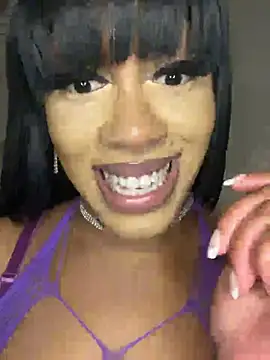 Snapshot of rayemillian chatting on 04-05-26, 05:15 rayemillian online show from 04-05-26, 05:15