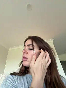 aus queen online show from 12-16-25, 10:48