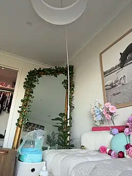 aus queen online show from 04-21-26, 09:50