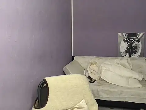 so shy online show from 10-30-25, 07:21