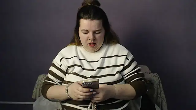 so shy online show from 02-24-26, 07:17