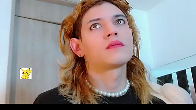 Snapshot of honey_skin chatting on 02-05-25, 11:34 honey skin online show from 02-05-25, 11:34