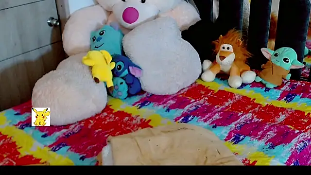 Snapshot of honey_skin chatting on 02-05-25, 02:37 honey skin online show from 02-05-25, 02:37