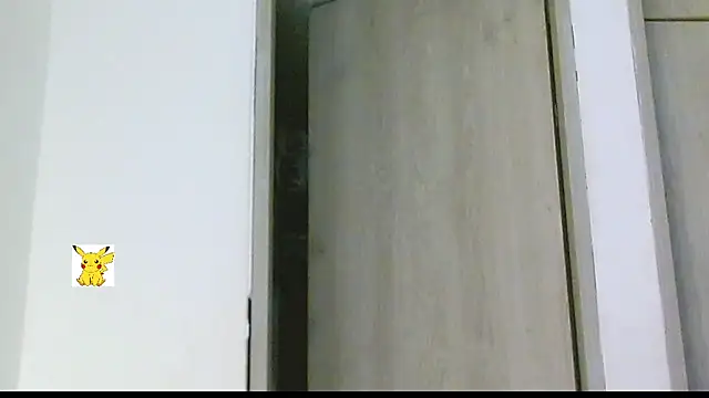 Snapshot of honey_skin chatting on 02-25-25, 08:19 honey skin online show from 02-25-25, 08:19