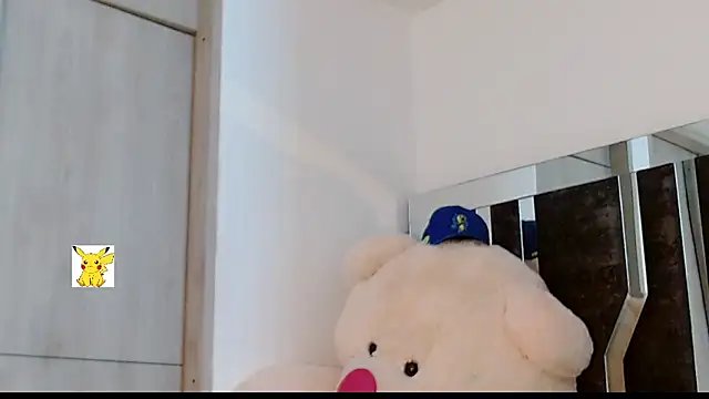 Snapshot of honey_skin chatting on 03-05-25, 11:17 honey skin online show from 03-05-25, 11:17