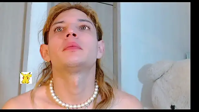 Snapshot of honey_skin chatting on 03-18-25, 03:53 honey skin online show from 03-18-25, 03:53