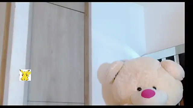 Snapshot of honey_skin chatting on 03-21-25, 08:17 honey skin online show from 03-21-25, 08:17