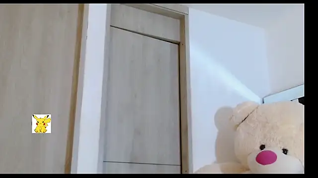 Snapshot of honey_skin chatting on 03-22-25, 06:03 honey skin online show from 03-22-25, 06:03