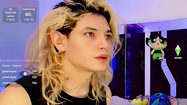 Snapshot of honey_skin chatting on 10-04-25, 04:38 honey skin online show from 10-04-25, 04:38