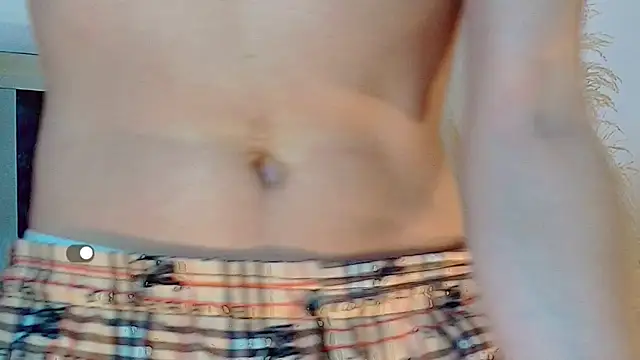 Snapshot of honey_skin chatting on 07-18-26, 02:54 honey skin online show from 07-18-26, 02:54