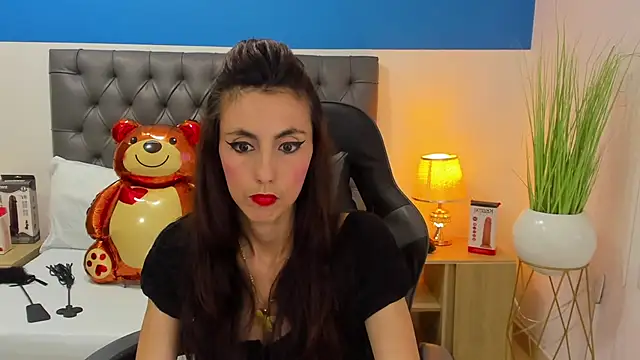 candy summer28 online show from 02-20-25, 07:30