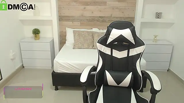 candy summer28 online show from 09-24-25, 07:17