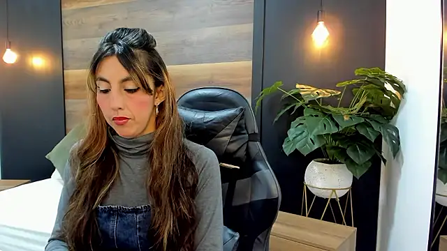 candy summer28 online show from 01-10-26, 12:07