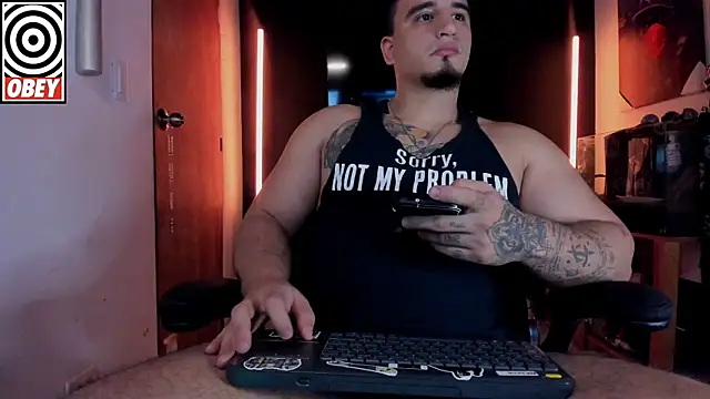 kingbear777 online show from 12-21-25, 01:35