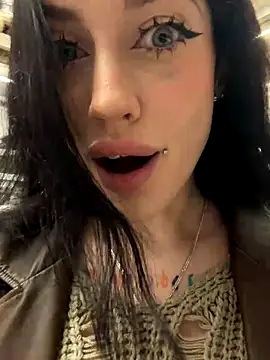 Melissa crazy online show from 11-29-25, 04:10