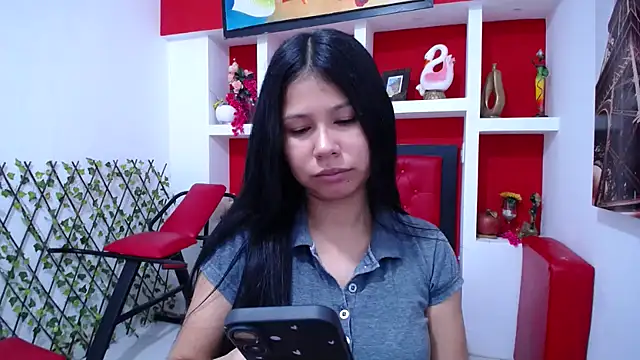 Snapshot of Letty_Plugxo chatting on 12-02-25, 12:21 Letty Plugxo online show from 12-02-25, 12:21