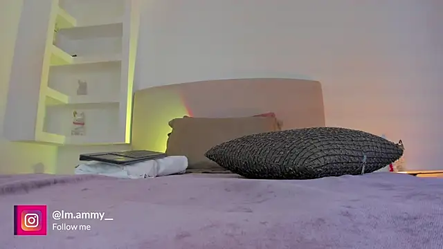 Snapshot of Ammy_xx chatting on 03-05-25, 09:59 Ammy xx online show from 03-05-25, 09:59