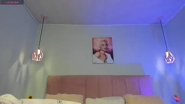 ScarletGV online show from 04-22-26, 05:21