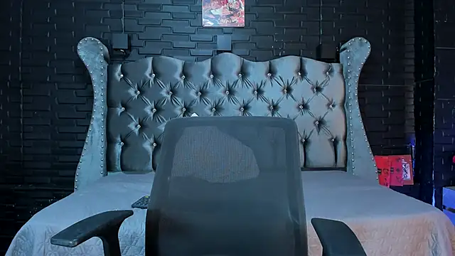 Snapshot of alice_greco chatting on 09-30-25, 02:05 alice greco online show from 09-30-25, 02:05