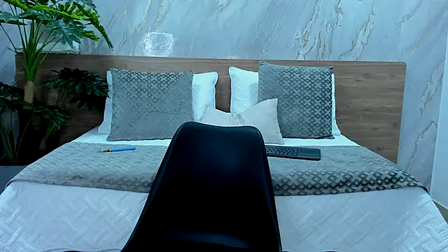 Snapshot of alice_greco chatting on 11-27-25, 03:41 alice greco online show from 11-27-25, 03:41