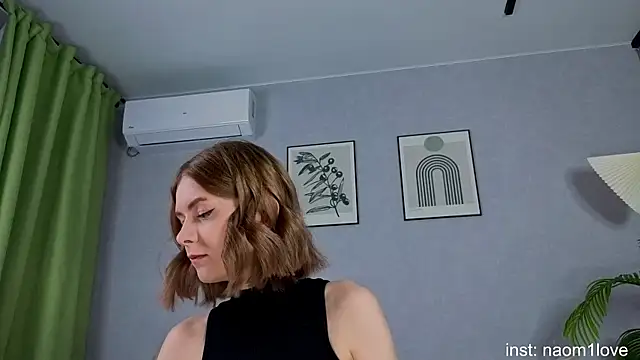 Naomi Girly online show from 07-10-26, 06:32