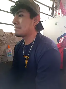 Snapshot of GusssHOT chatting on 10-16-25, 07:37 GusssHOT online show from 10-16-25, 07:37