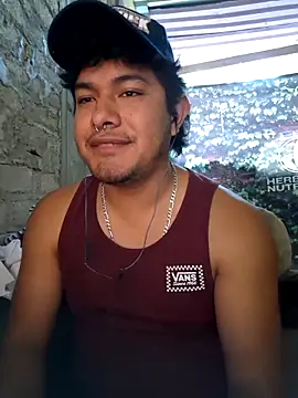 Snapshot of GusssHOT chatting on 04-09-26, 03:28 GusssHOT online show from 04-09-26, 03:28