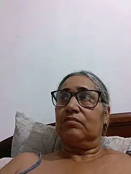  candi online show from 06-09-26, 12:44