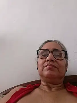  candi online show from 07-08-26, 12:20