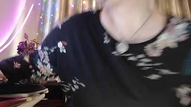 amorelara online show from 05-31-26, 10:55