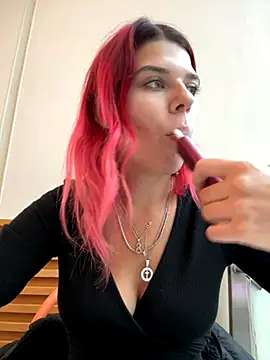 RiriRoseey online show from 10-07-25, 08:11