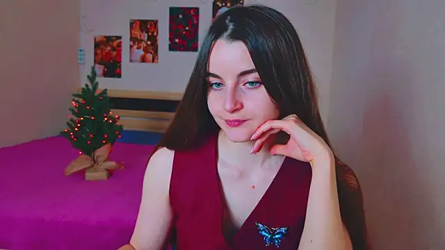 Miss Arwen online show from 12-19-24, 08:02