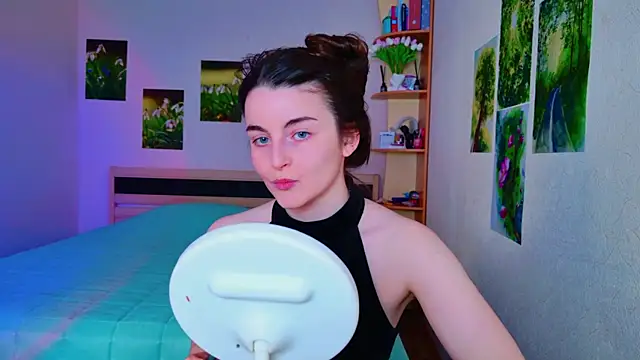 Miss Arwen online show from 03-17-25, 05:01