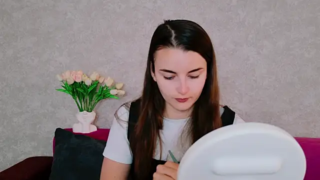 Miss Arwen online show from 09-10-25, 05:29