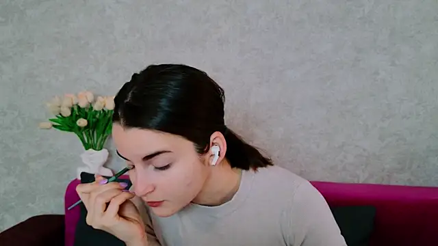 Miss Arwen online show from 09-24-25, 03:54