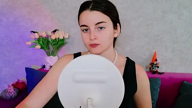 Miss Arwen online show from 10-07-25, 05:15