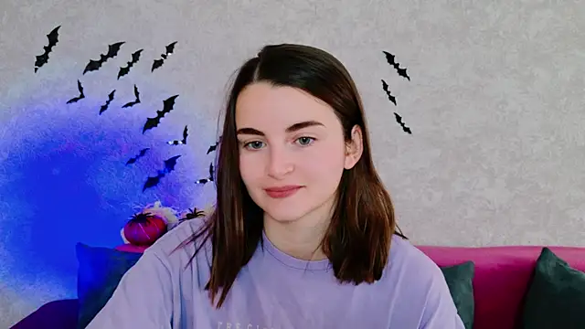 Miss Arwen online show from 10-21-25, 04:35