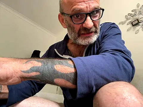 Shyboy817 online show from 09-16-25, 01:01