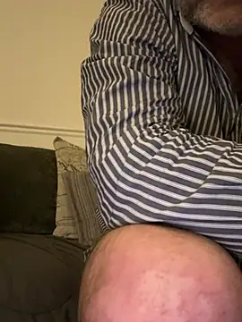 Snapshot of Shyboy817 chatting on 02-04-26, 07:42 Shyboy817 online show from 02-04-26, 07:42