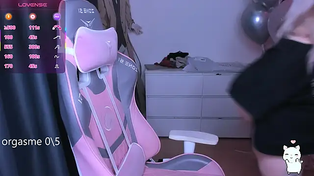 Snapshot of miray_kuriyama123 chatting on 02-10-26, 08:02 miray kuriyama123 online show from 02-10-26, 08:02