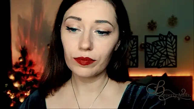 Snapshot of MissBeverlyMills chatting on 12-19-24, 09:38 MissBeverlyMills online show from 12-19-24, 09:38